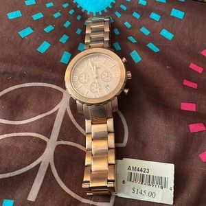 Rose Gold new women Fossil watch need battery